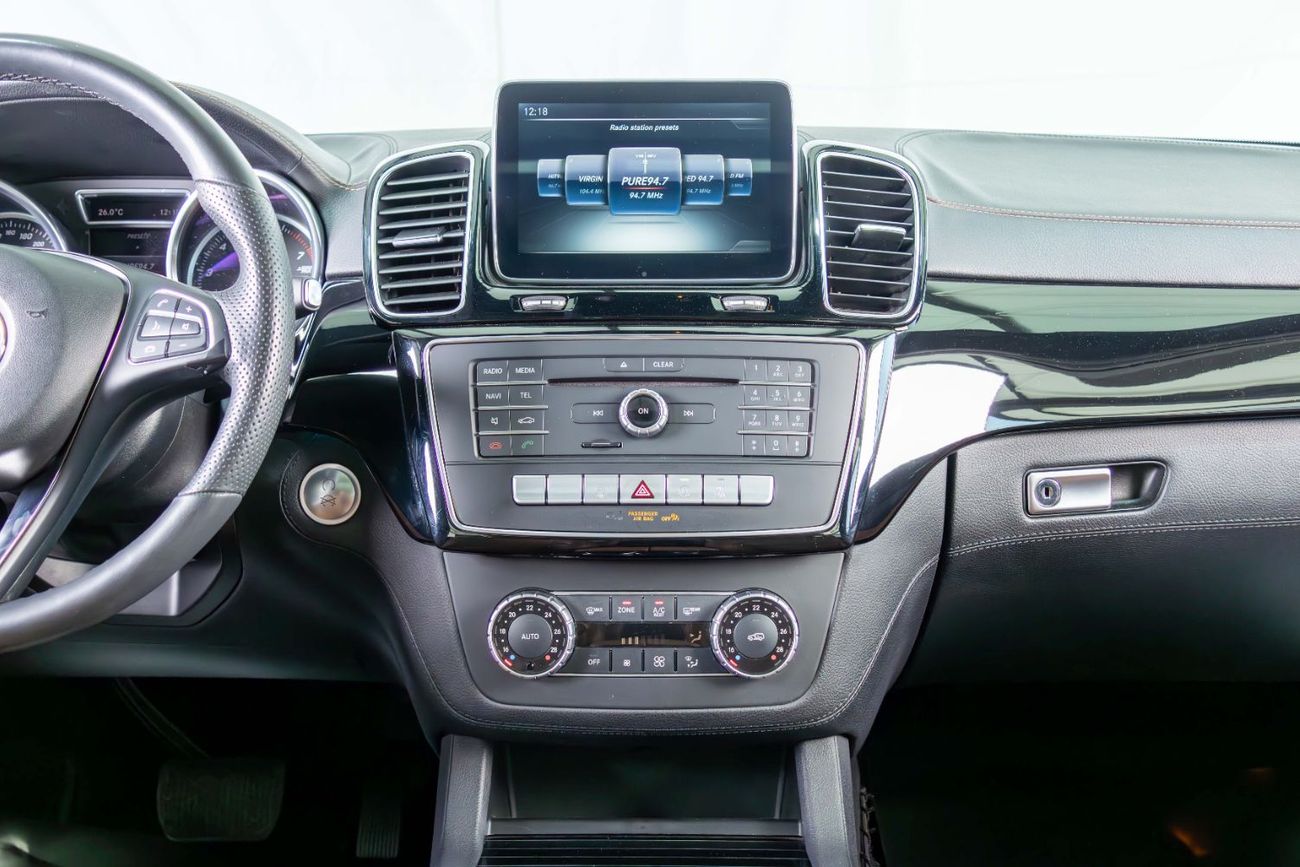 Mercedes-Benz GLE 400 AMG GCC-AMG Body Styling-LOW Mileage-Very Well Maintained-High Specifications