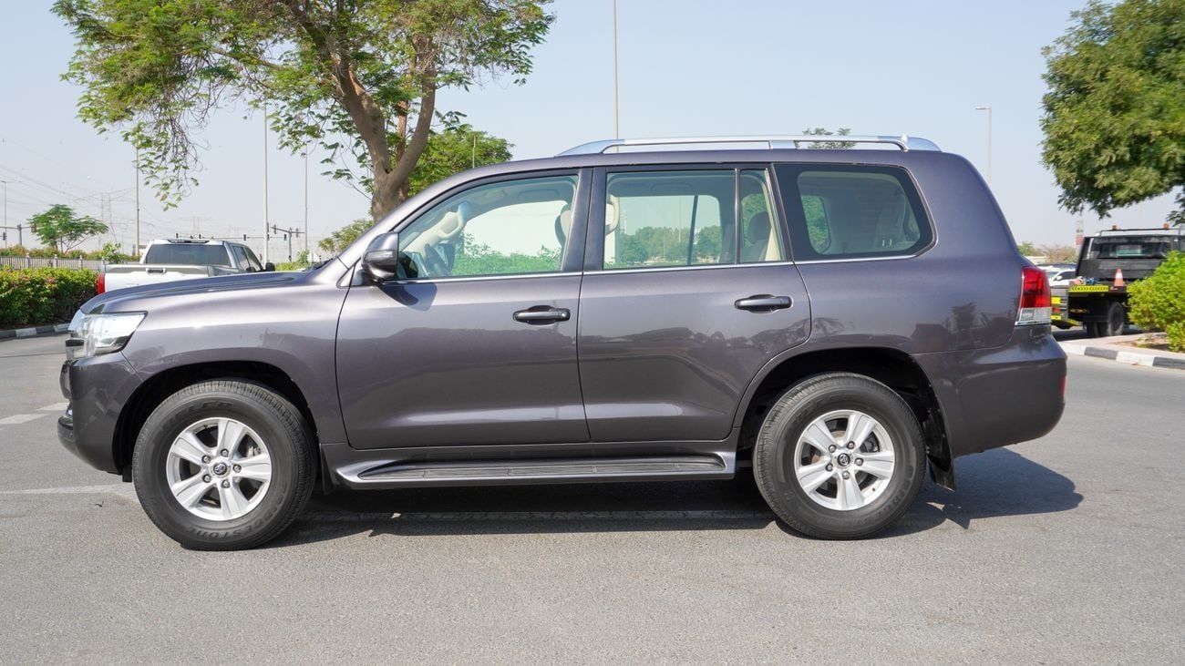 Toyota Land Cruiser EXR 5.7L 4WD