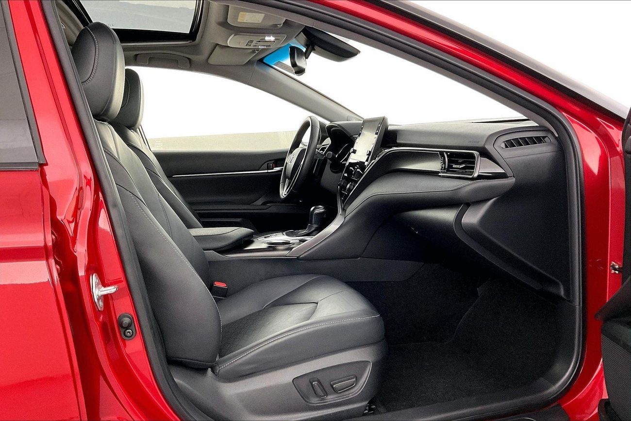 Toyota CHR GX| 1 year free warranty | Exclusive Eid offer