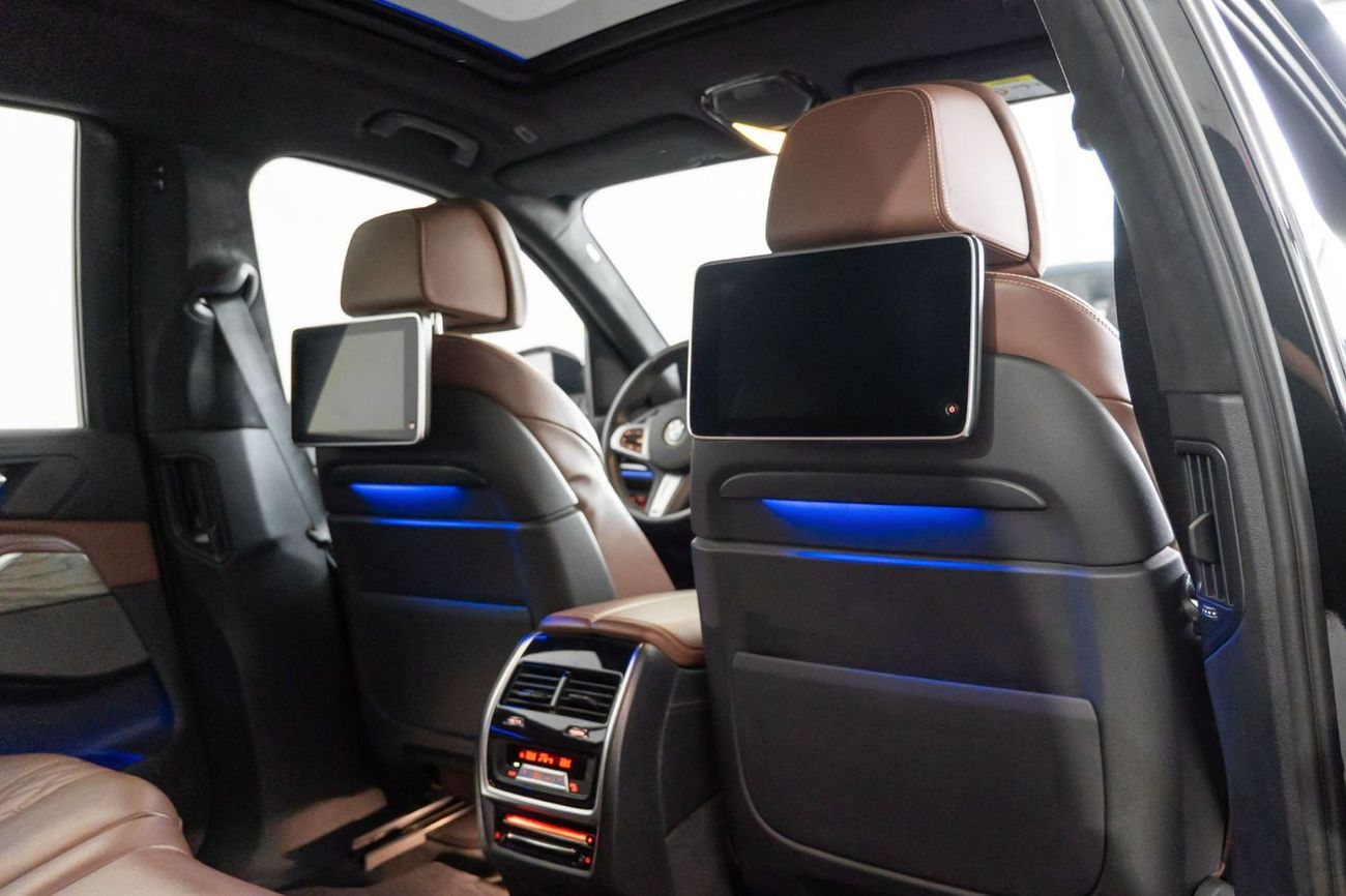 BMW X7 xDrive40i Luxury M Sport Package 3.0L