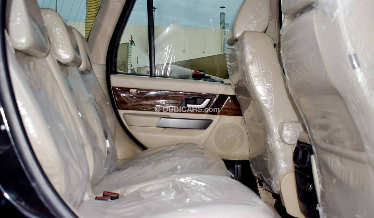 لاند روفر رينج روفر سبورت 2009 modified to 2013 original paint, perfect condition