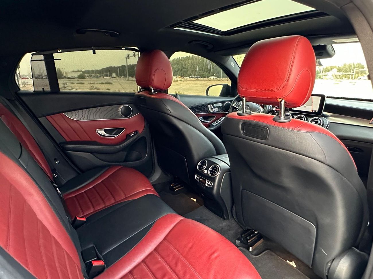 Mercedes-Benz GLC 43 AMG 4MATIC 3.0L (362 HP) MERCEDES GLC-43 2018 GCC ORGINAL PAINT // ACCIDENT FREE // PERFECT CONDITION