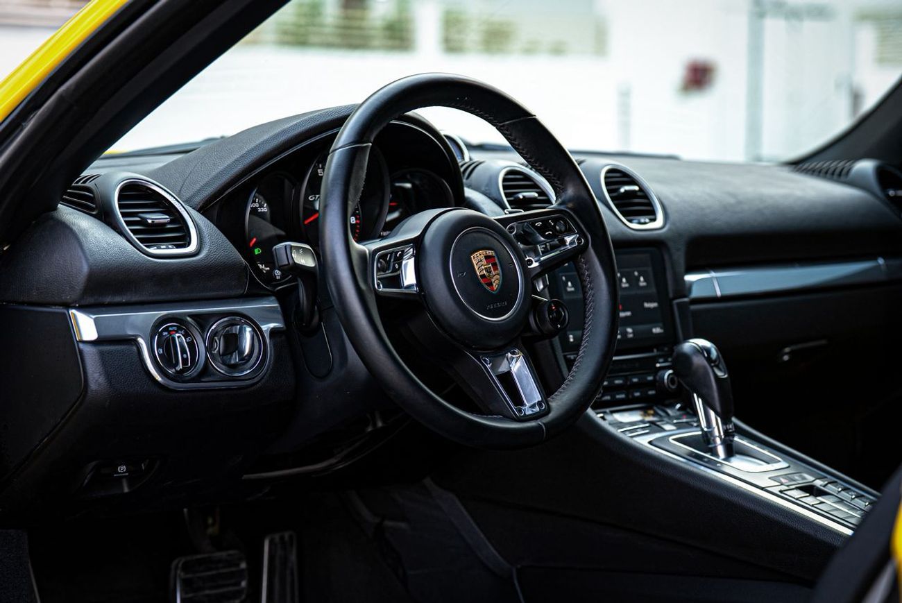 Porsche 718 Spyder GTS