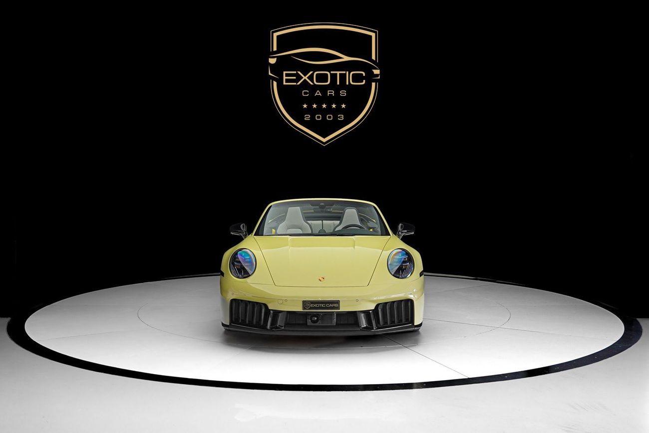 بورش 911 Carrera GTS 3.0L (450 HP) Convertible