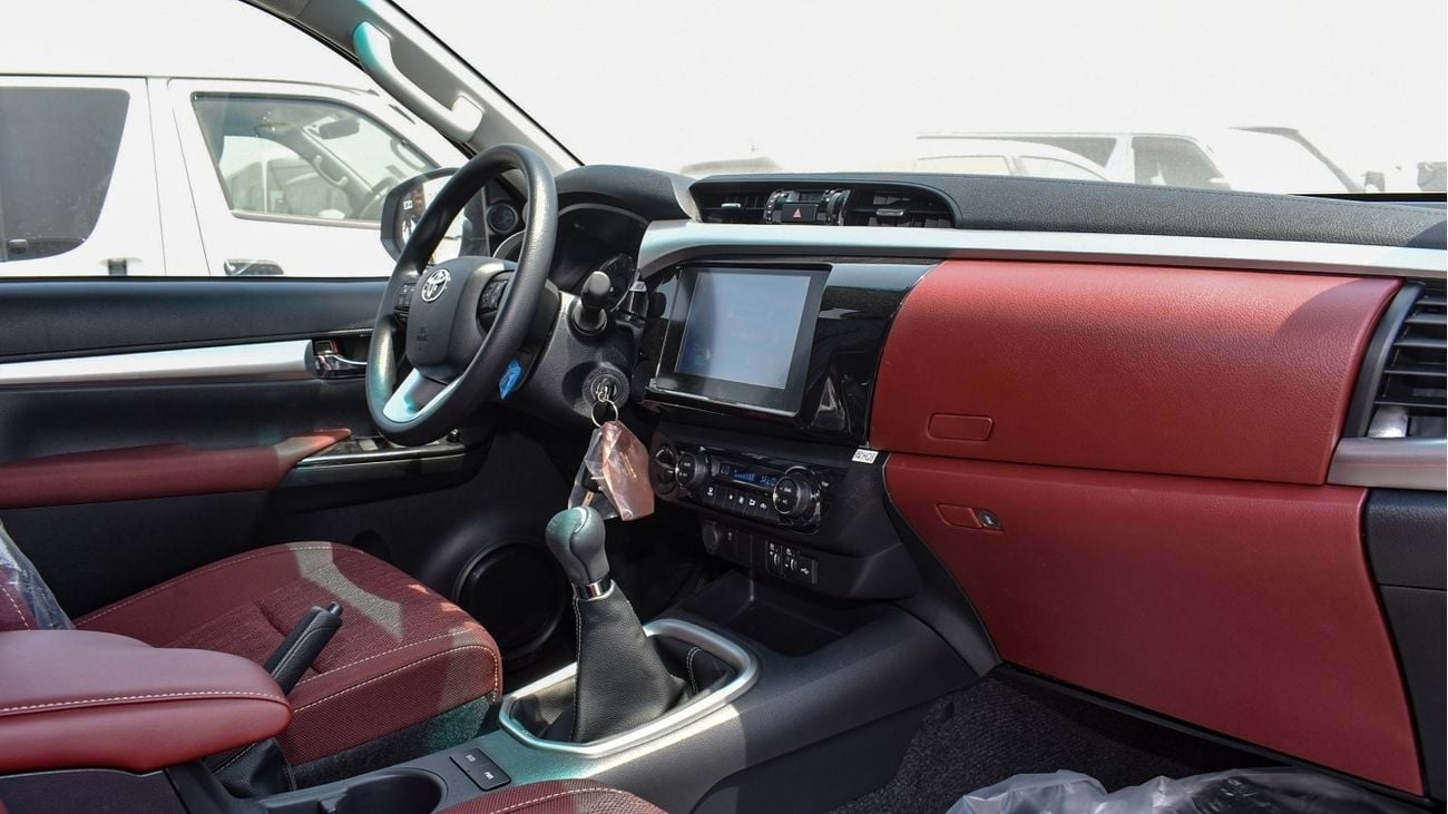 Toyota Hilux 2.7L M/T