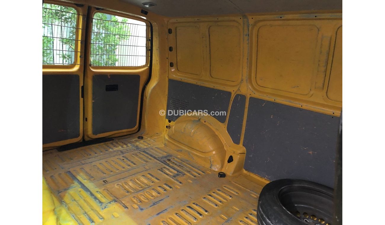 فولكس واجن T5 ترانسبورتر Volkswagen Transporter,model:2013. Excellent condition