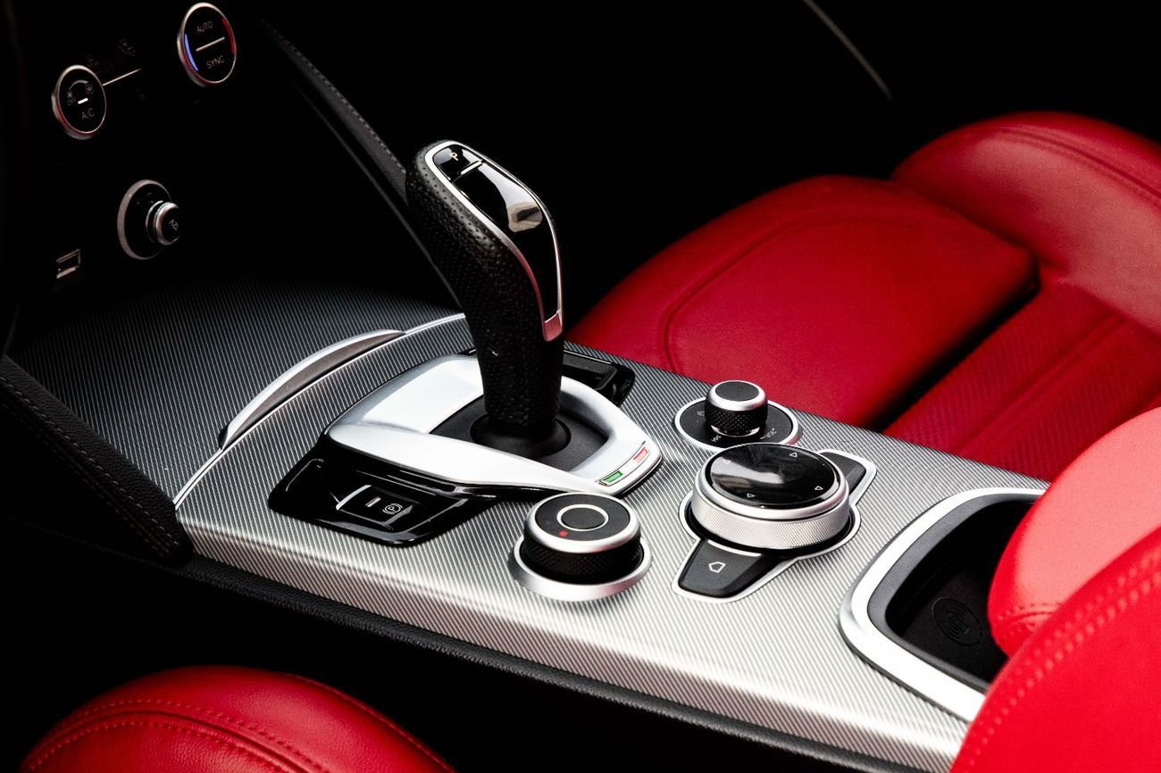 Alfa Romeo Stelvio Club Car  | 2,742 P.M | 0% Downpayment | Agency Warranty!