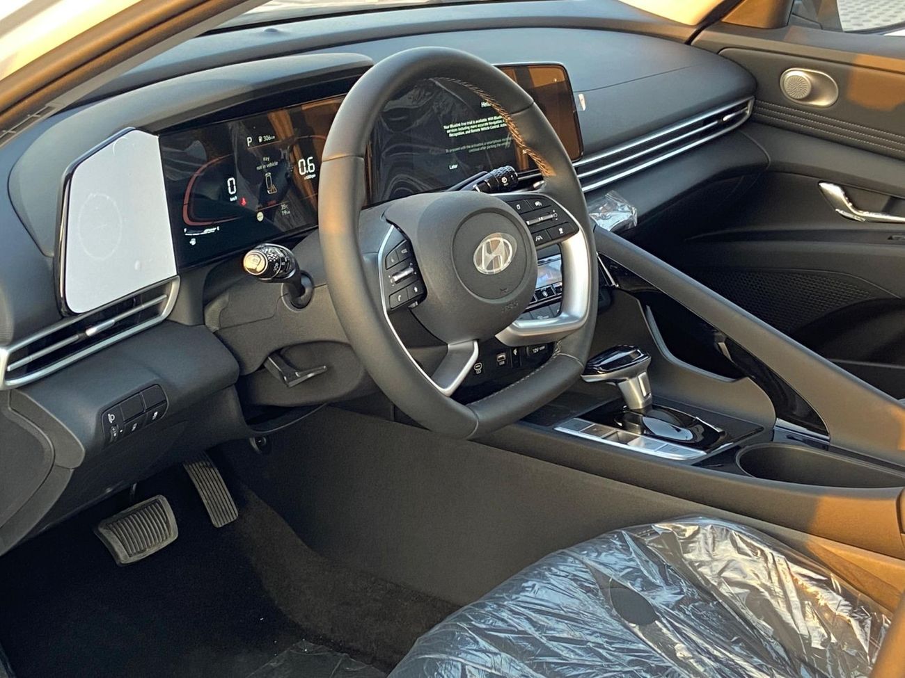 هيونداي إلانترا هيونداي النترا CN 7 LUXURY موديل: 2024 الممشي : 0  السعر : 77.000 درهم  مواصفات خليجية  فل اوبشن  4