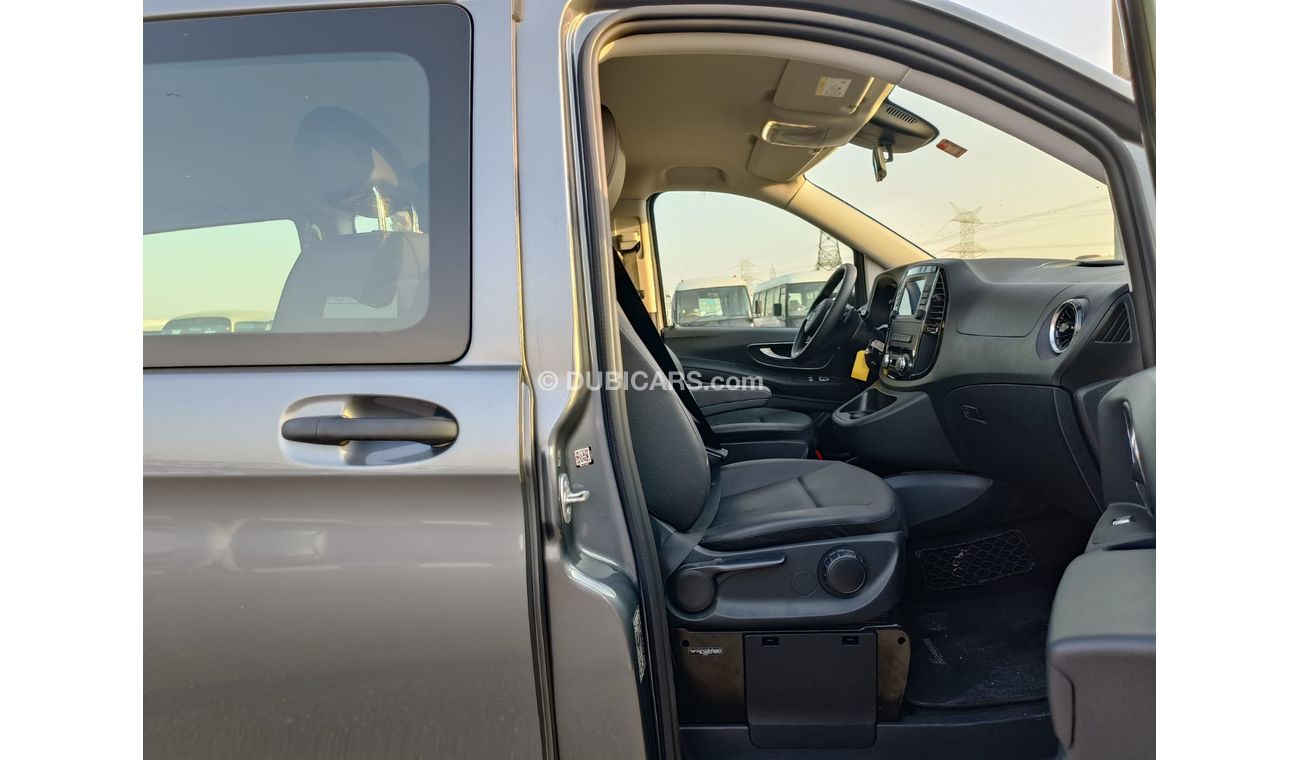 Mercedes-Benz Vito 2.0L V4 Petrol, A/T, Leather Seats, 8 STR (LOT # 32874)