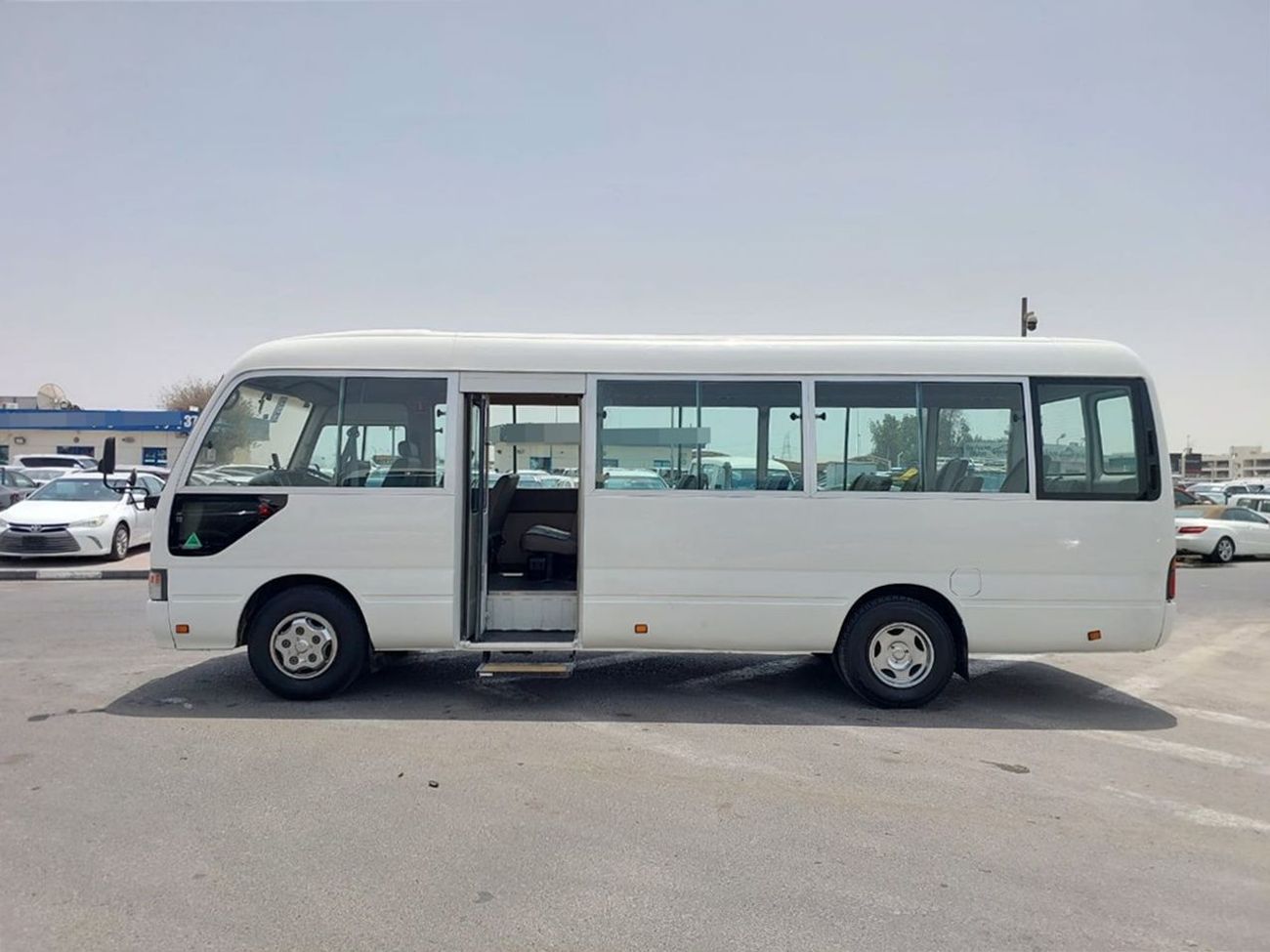 Toyota Coaster TOYOTA COASTER BUS RHD 2000 MODEL 4.2 L DIESEL MANUAL(PM01096)