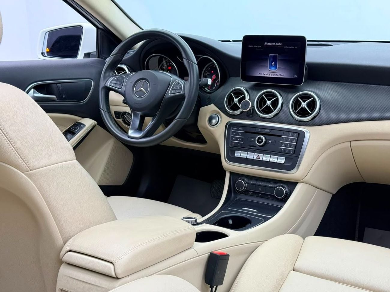 Mercedes Benz GLA220 2018 Mercedes Benz GLA220 4MATIC, Service History, Fully Loaded, Excellent Condition, GCC