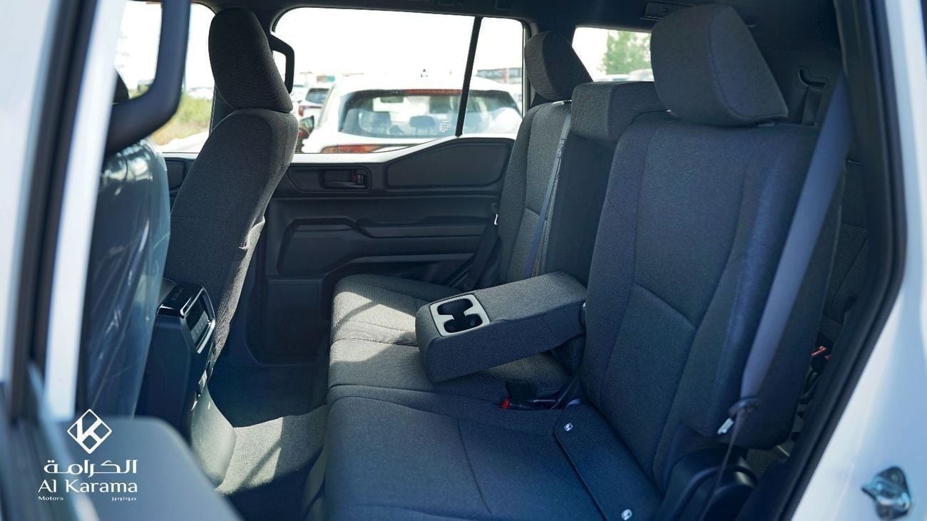 Toyota Prado Urban 2.8L | GCC Specs | Diff Lock | Rear Camera | 7 Seats | Zero KM