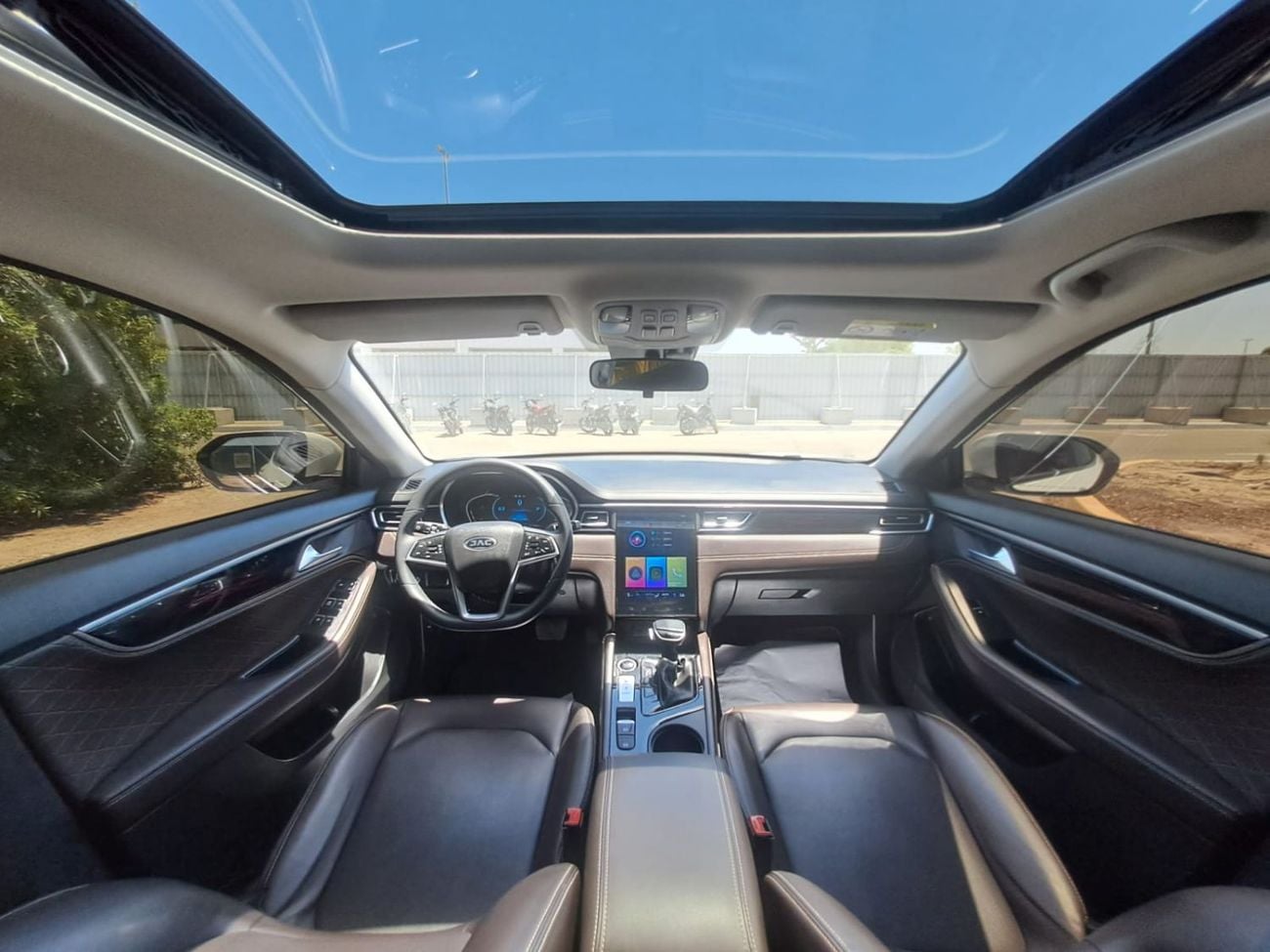 JAC J7 460-MONTHLY | GCC | FULL OPTION LUXURY | ACCIDENT FREE
