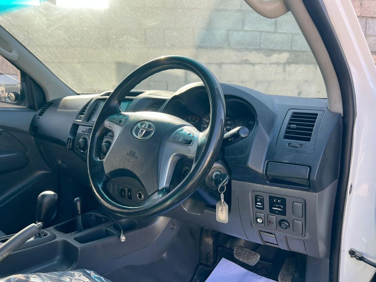 Toyota Hilux DL RIGHT HAND VEHICLE ONLY FOR EXPORT 3.0 LITER 4 CYLIENDER
