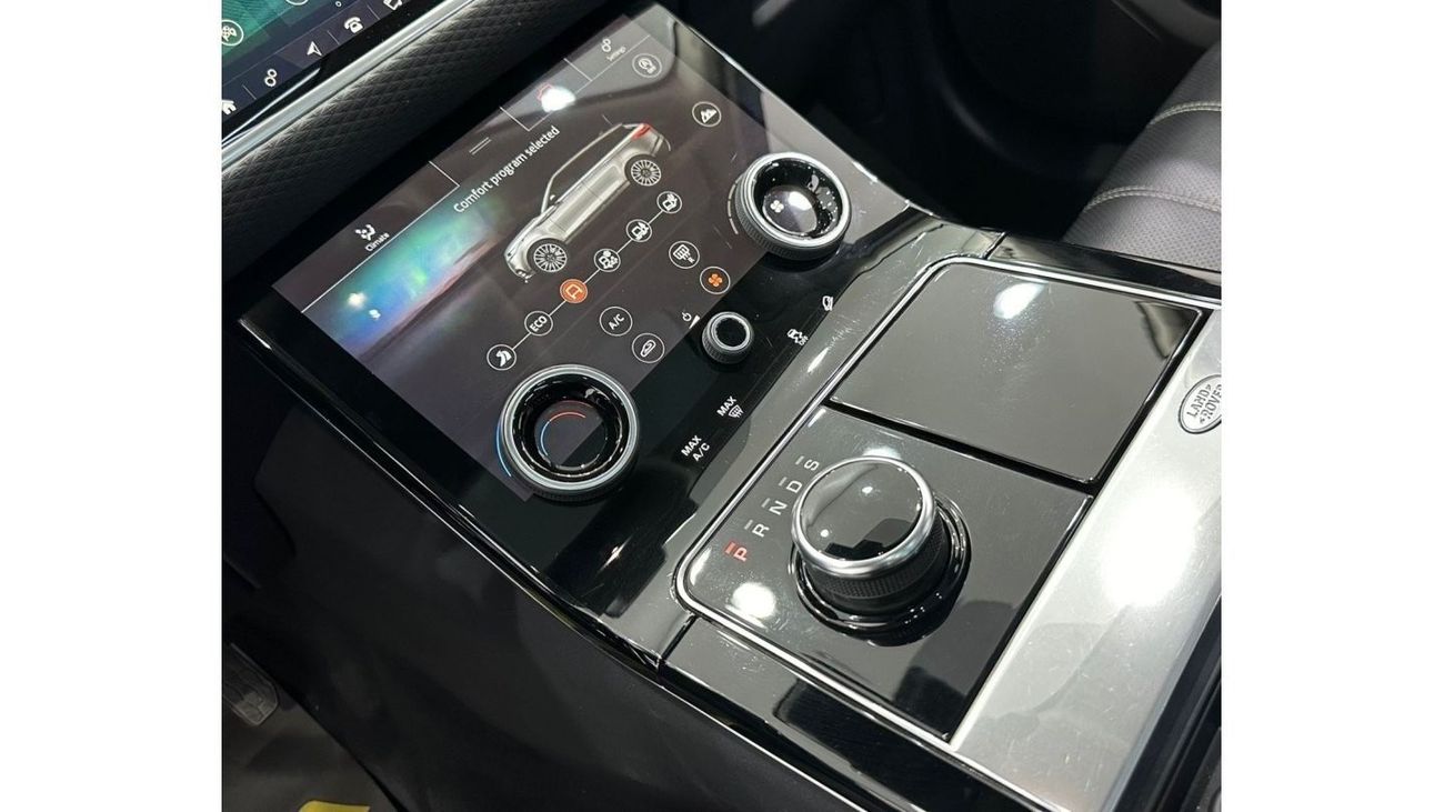 لاند روفر رينج روفر فيلار 2019 Range Rover Velar P250 S, Dec 2024 Range Rover Warranty, Full Range Rover Service History, GCC