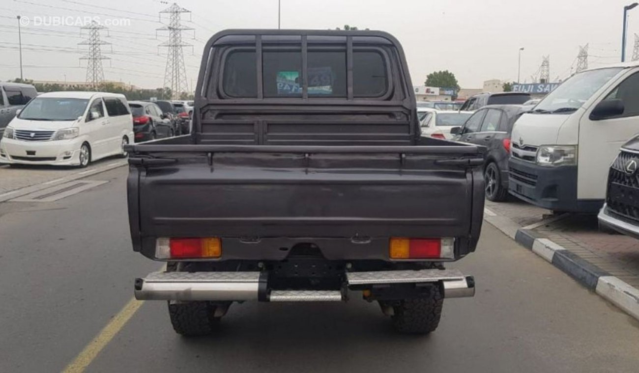 Toyota Land Cruiser Pick Up Diesel Manual V8 Right-hand Low Km(Contact Abdul Karim +971529827297)