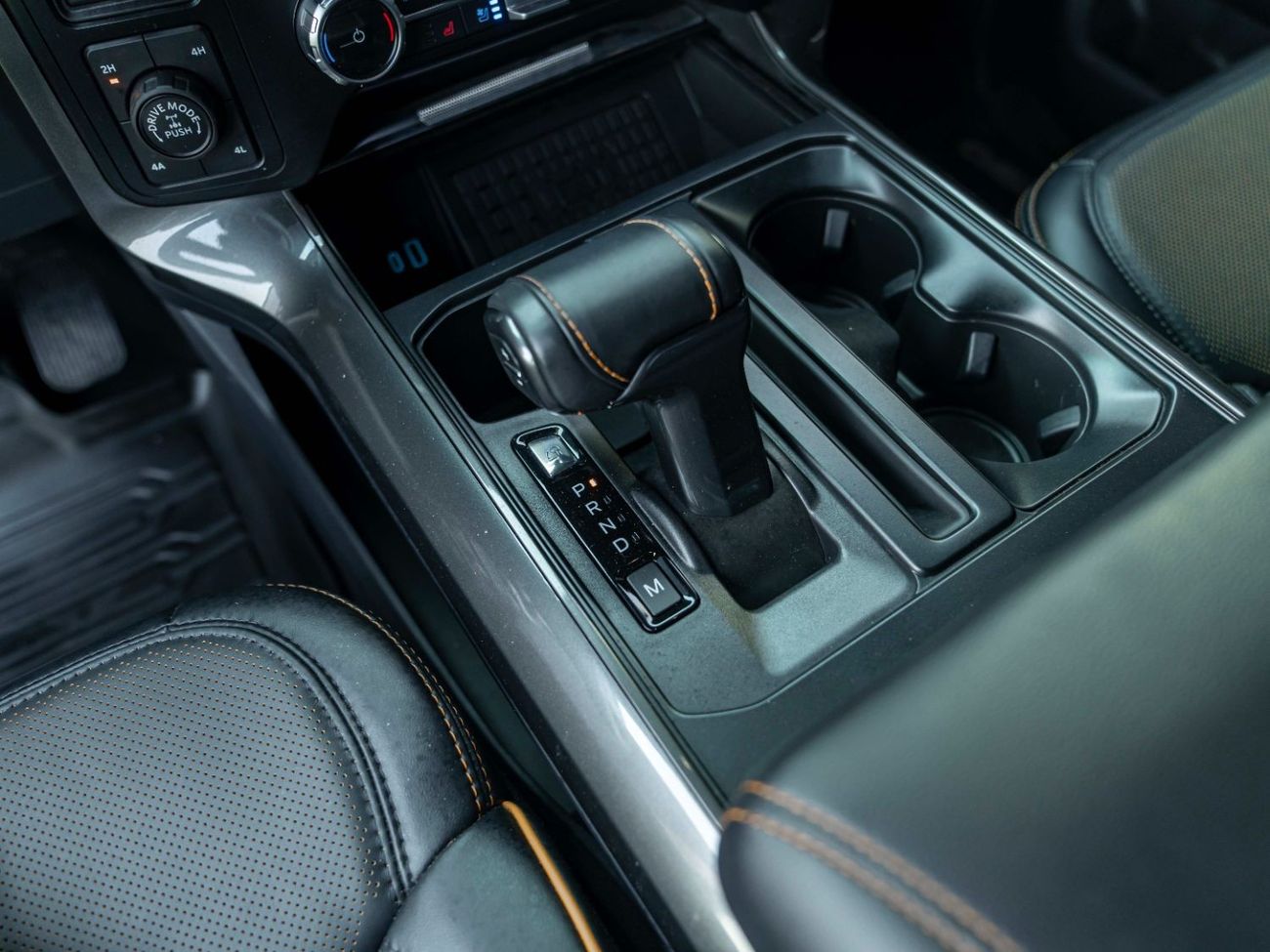 Ford F 150 Tremor AED 3,774 PM • F-150 TREMOR CREW LUXURY • ONLY 7,600 KMS • FORD WARRANTY AND SERVICE PLAN UNTIL 2028