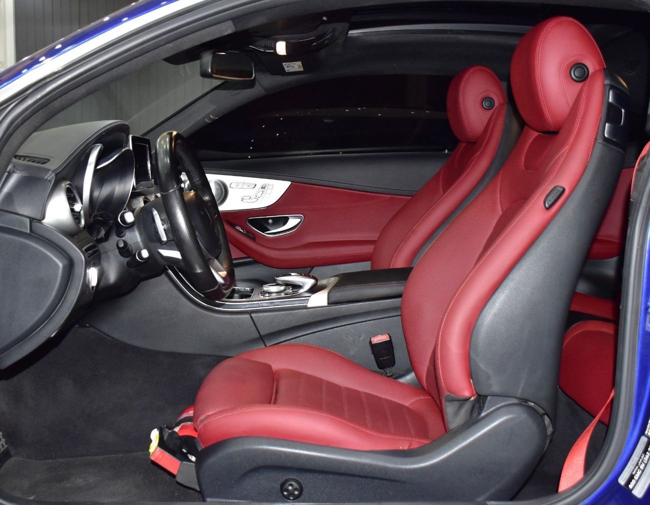 مرسيدس بنز C 300 كوبيه EXCELLENT DEAL for our Mercedes Benz C300 Coupe ( 2016 Model ) in Blue Color GCC Specs