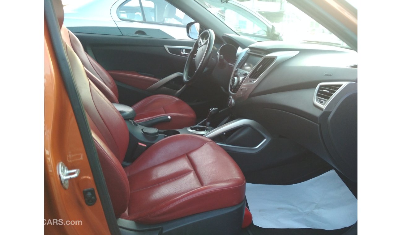 Hyundai Veloster ORANGE 2015 GCC PANORAMA NO REPAINT NO ACCIDENT PERFECT
