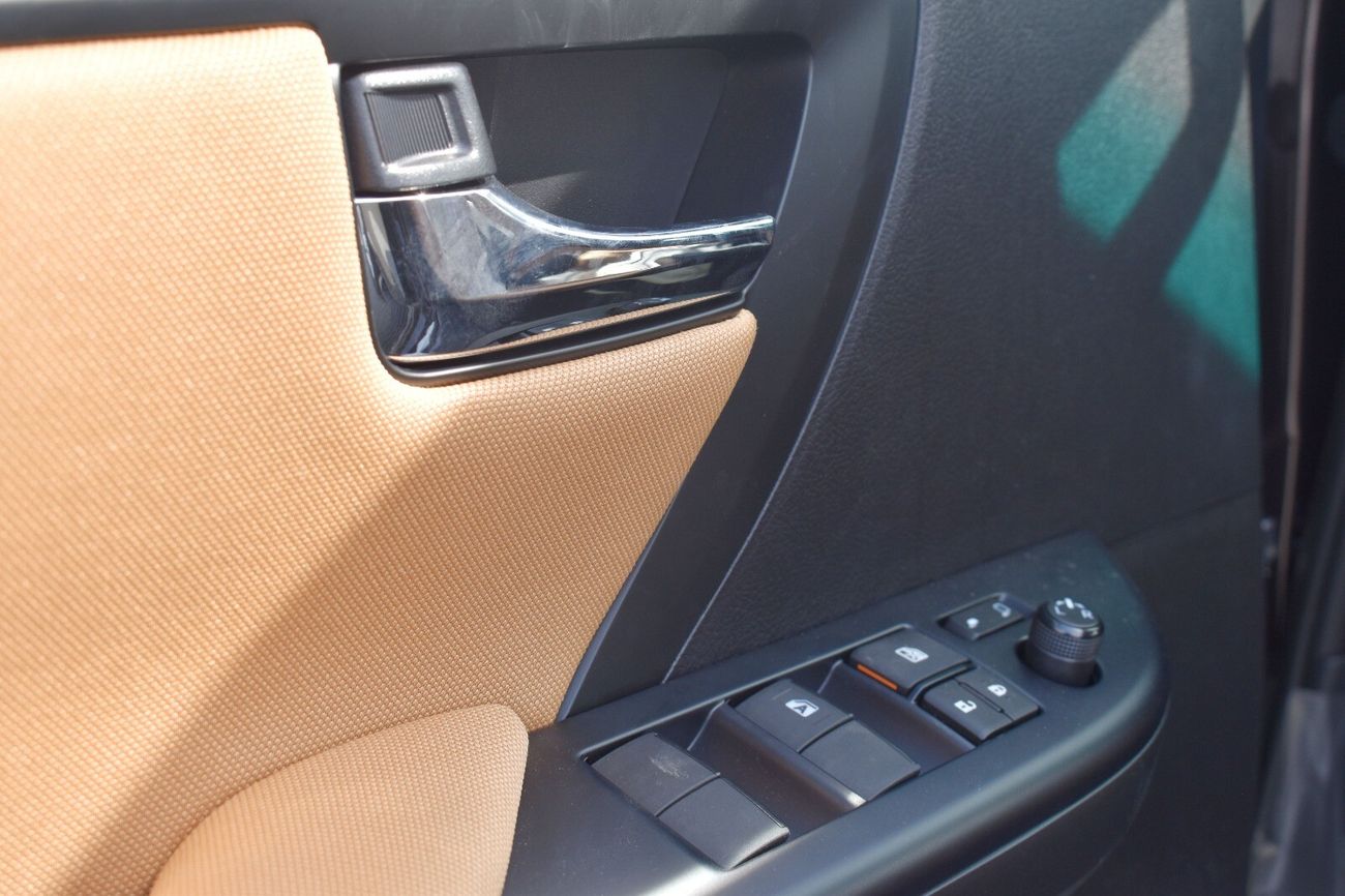 Toyota Fortuner DIESEL ,2.4L V4, STD 17' STL WHL, 2AB KNEE MATERIAL, PHANTOM BROWN INSIDE (CODE: TFR242401)