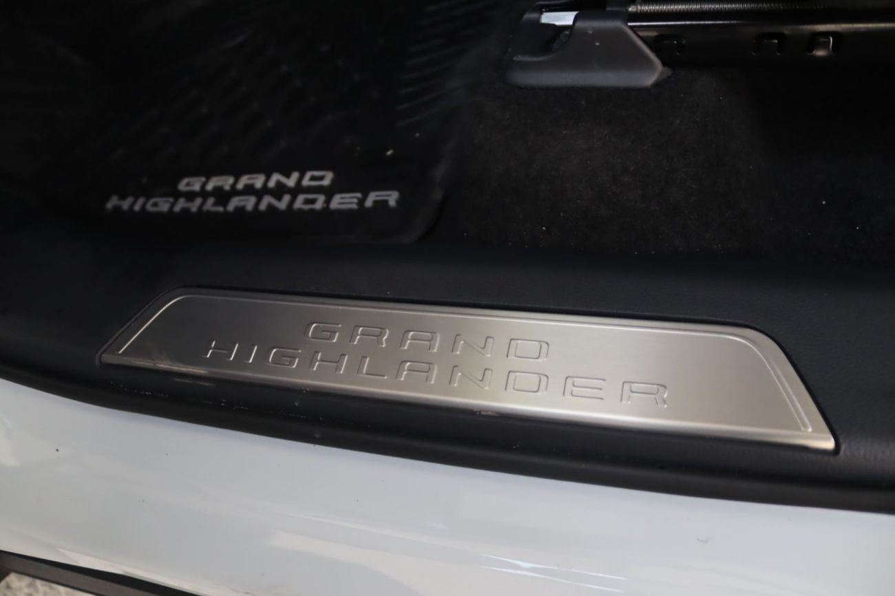 Toyota Grand Highlander LIMITED 2.5 HYBRID AWD CANADIAN SPECS