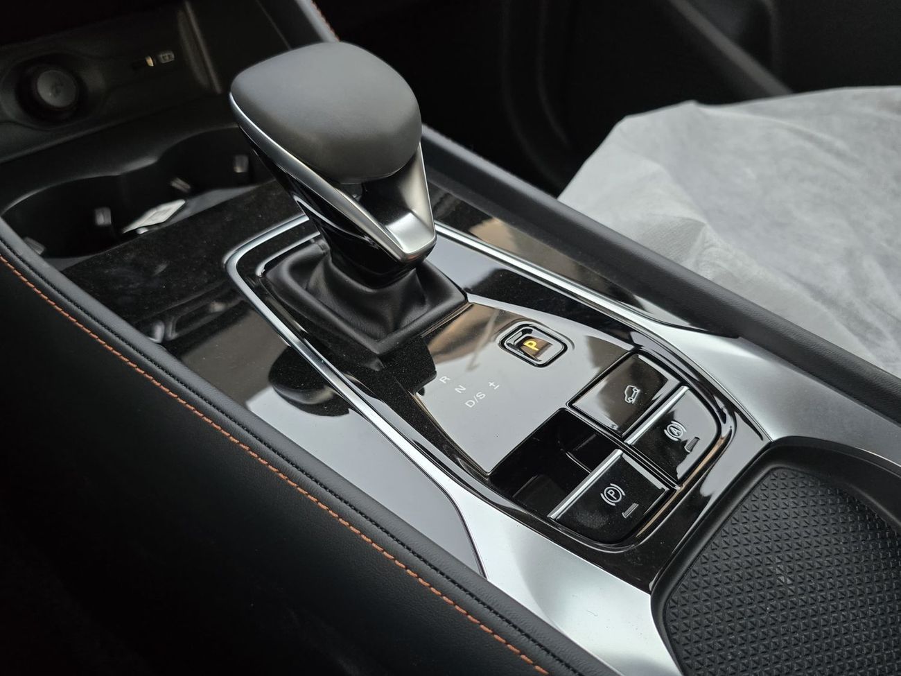 أم جي HS 1.5L Turbo Euro6 Engine EU Spec DELUXE