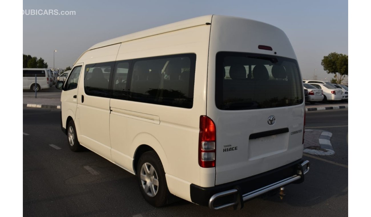 Toyota Hiace diesel right hand drive automatic gear 14 seats 3.0L