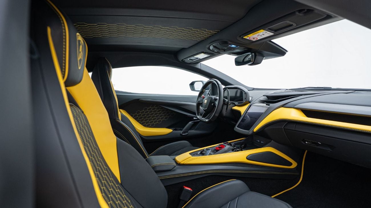 Lamborghini Revuelto GCC I Delivery Mileage I Warranty & Service