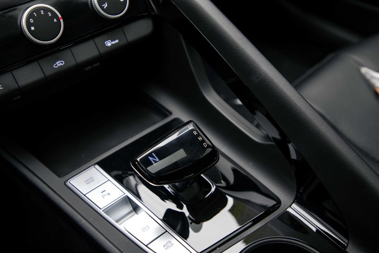 Hyundai Elantra GLX Elite 1.5L - White Inside Black | Export Only