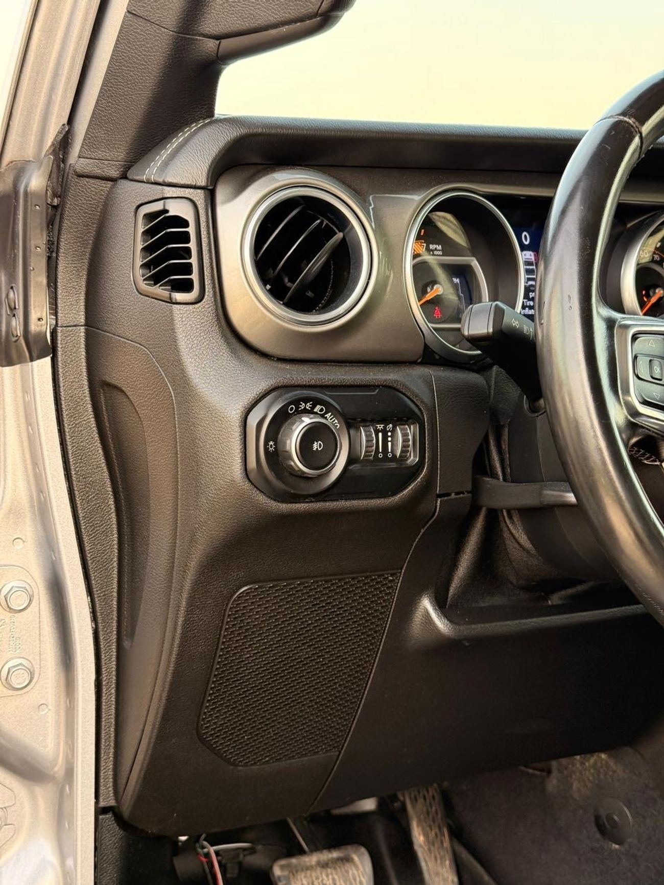 Jeep Wrangler Unlimited Sahara 2.0L A/T