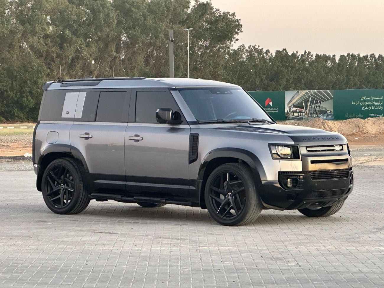 لاند روفر ديفندر 110 HSE P400 3.0L