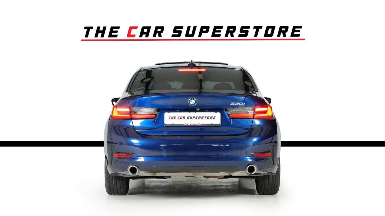 BMW 330i Luxury Line 2.0L Luxury line - Under BMW service contract