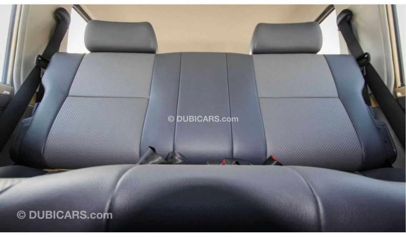 Toyota Land Cruiser 70 TOYOTA LAND CRUISER HARDTOB 5 DOOR  4X4 4.2L V6 DIESEL///2023///SPECIAL OFFER///BY FORMULA AUTO FOR