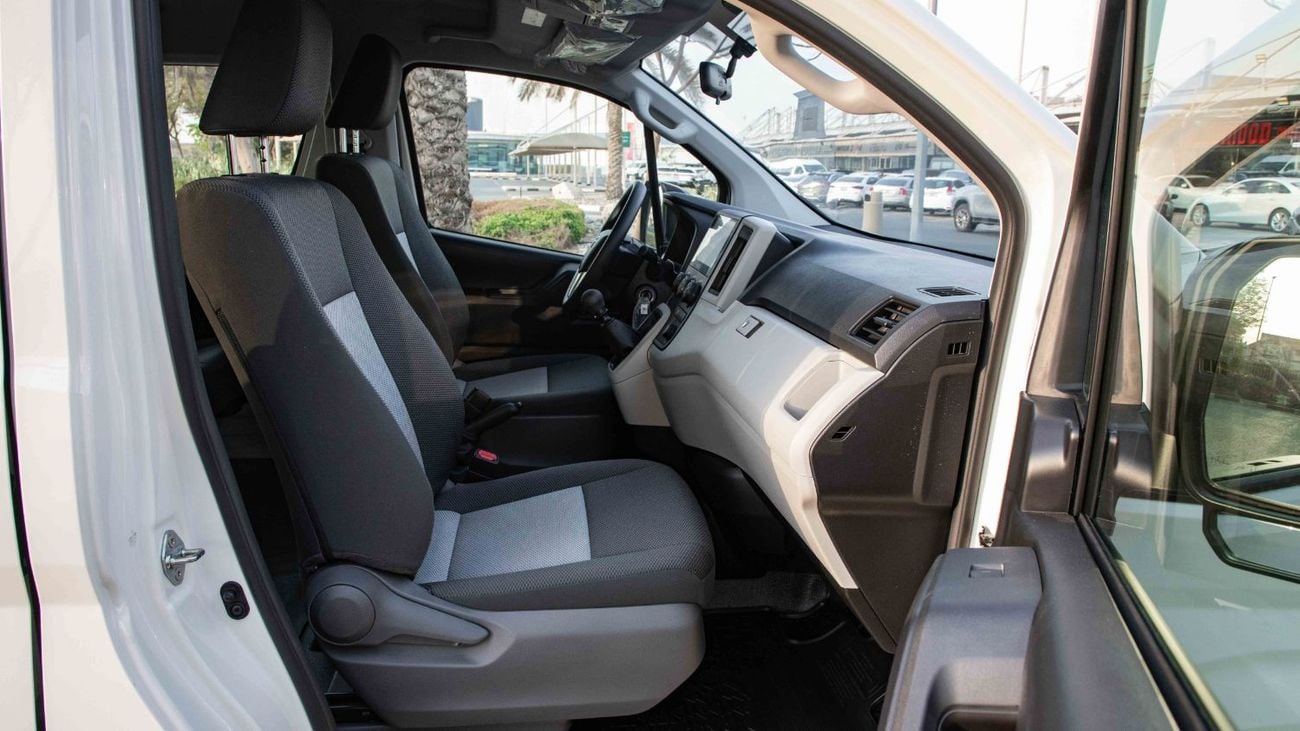 تويوتا هاياس HIGH ROOF |13S P | 3.5L | MT | GL RB | BUS | 3 Years Warranty | For Local Registration +10%