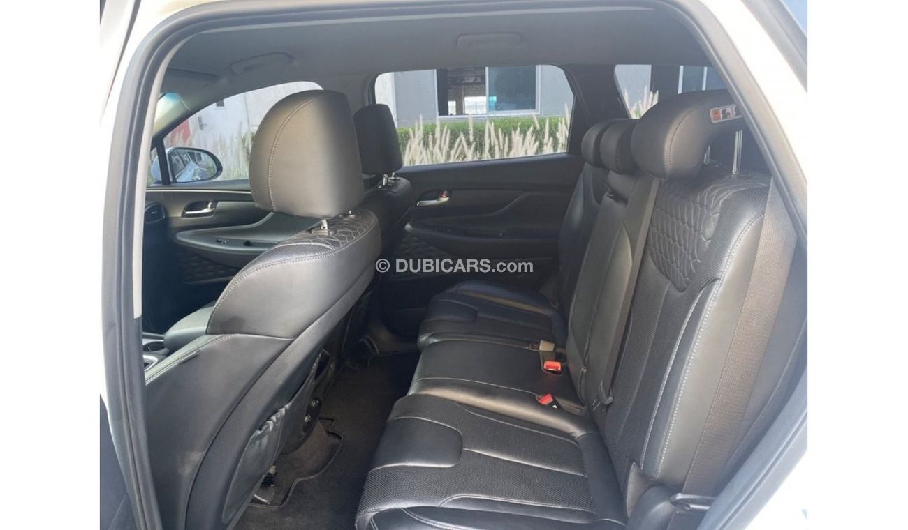 Hyundai Santa Fe Banking facilities without the need for a first payment