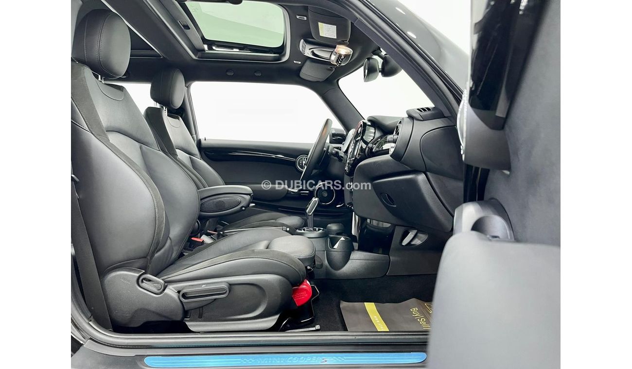 Mini Cooper S 2021 Mini Cooper S JCW Kit, May 2023 Mini Warranty + May 2024 Service Contract, FDSH, GCC