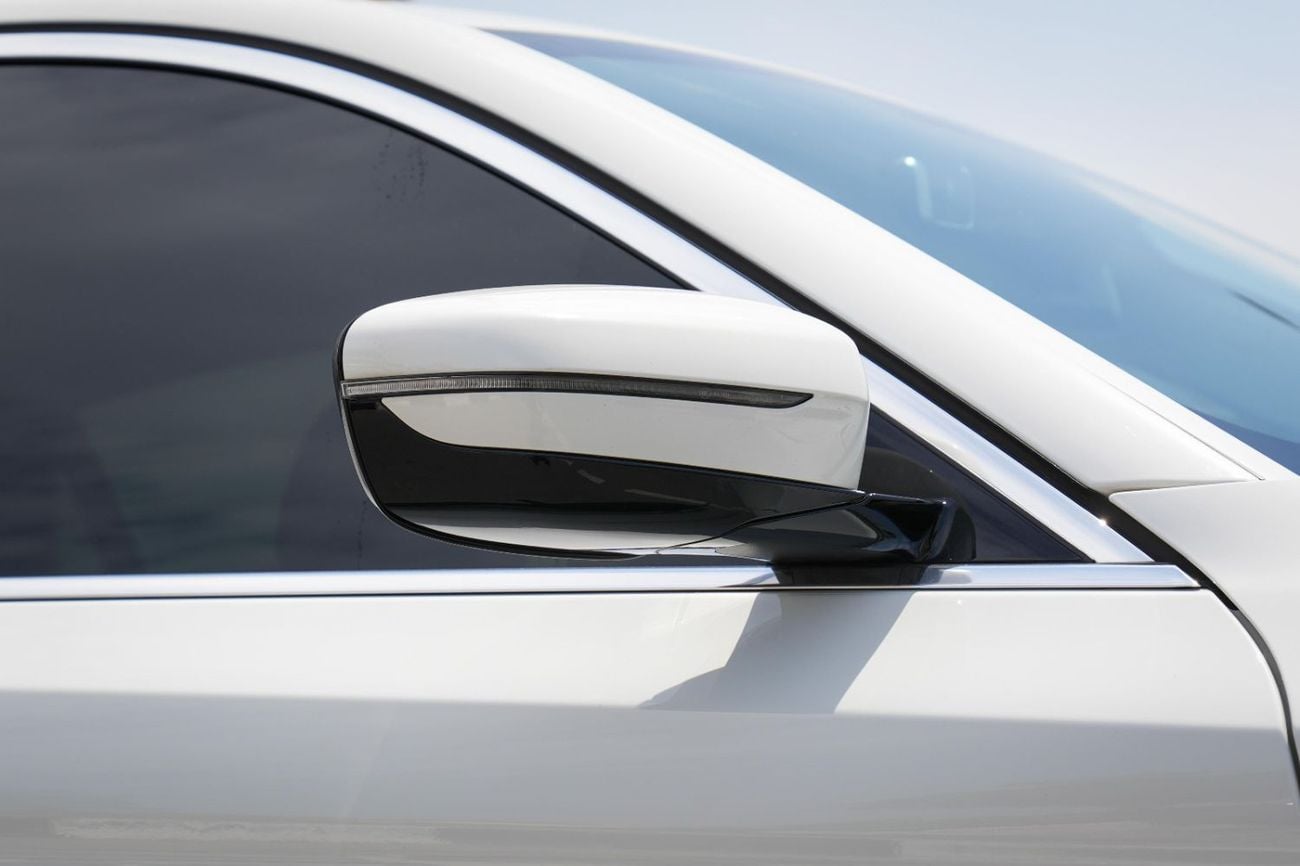 بي أم دبليو 520i Std 2.0L