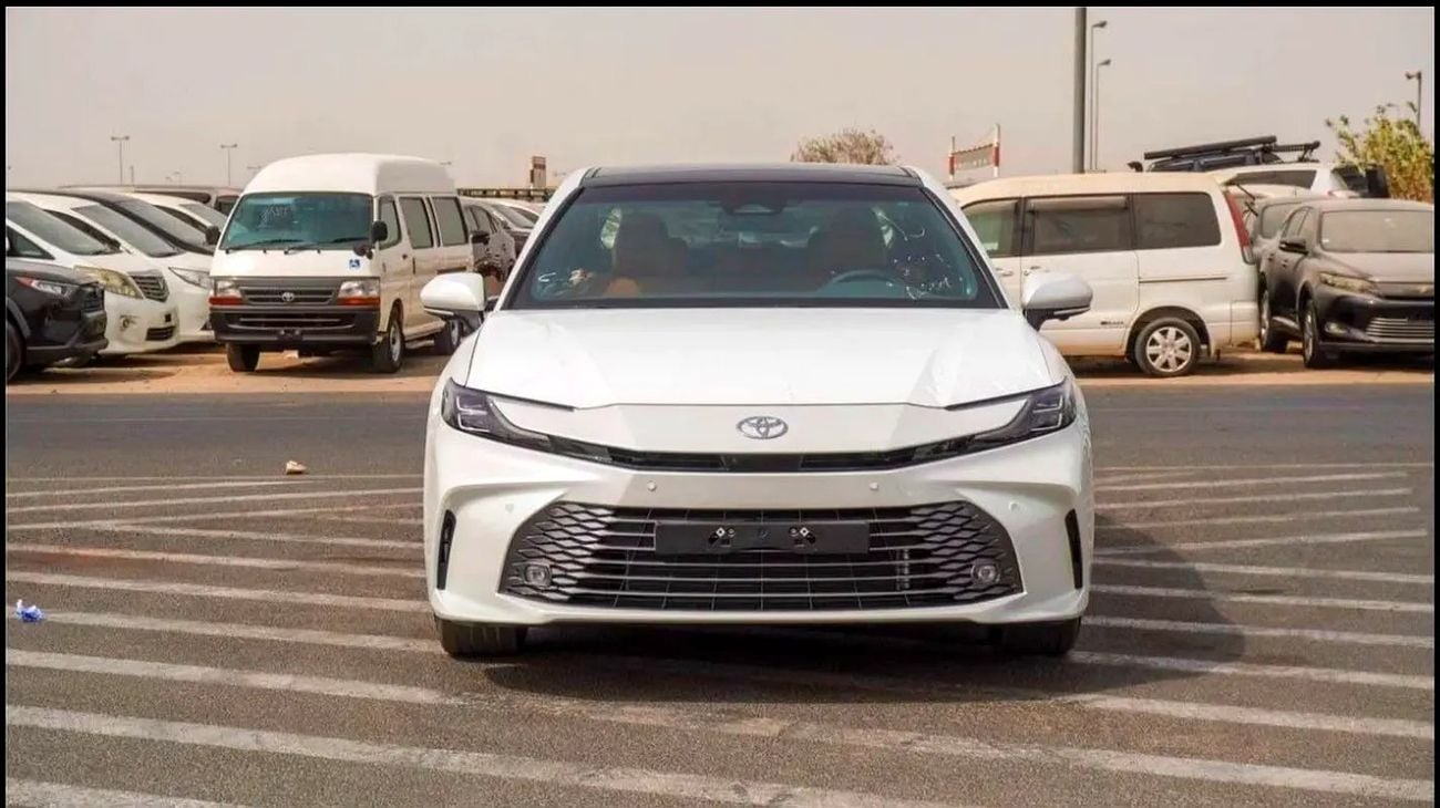 Toyota Camry LUMIERE HEV 2.5L HUBRID GCC SAUDI SPEC