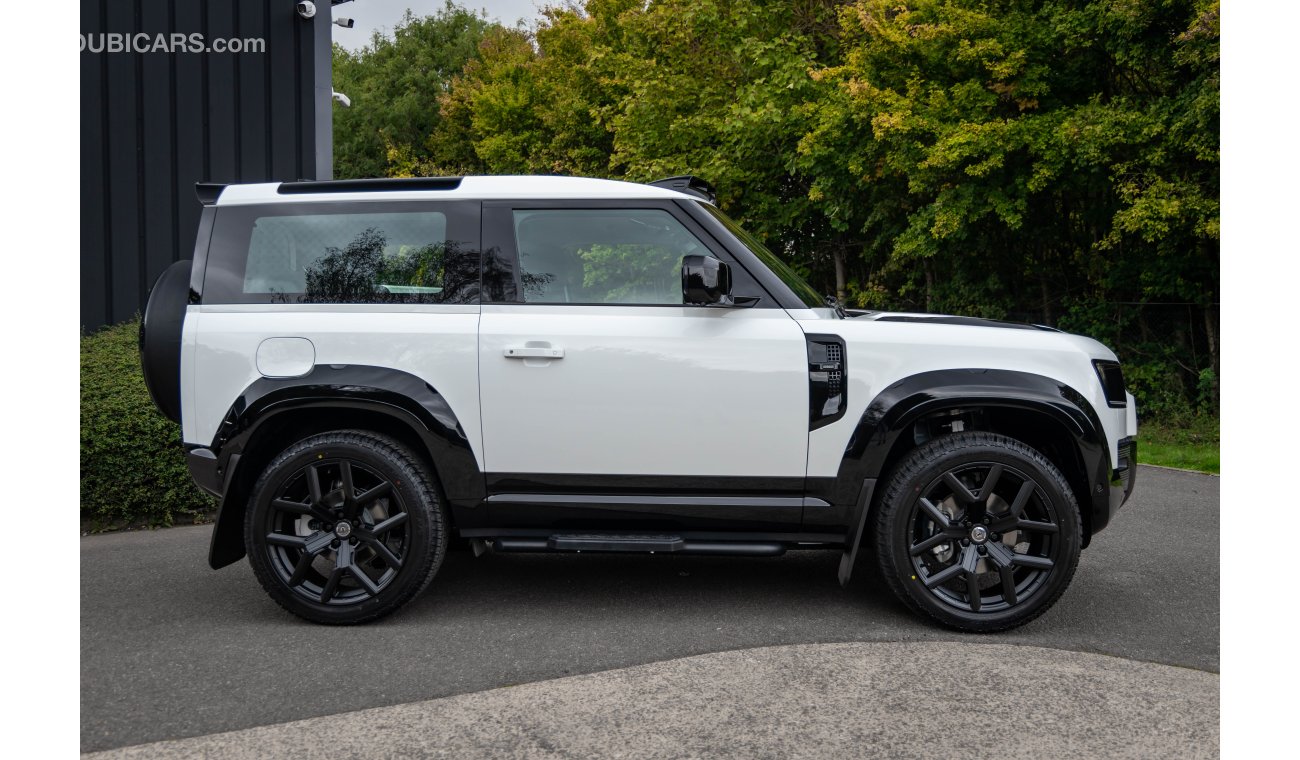 New Land Rover Defender RHD 90 URBAN KIT 2022 for sale in Dubai - 550085