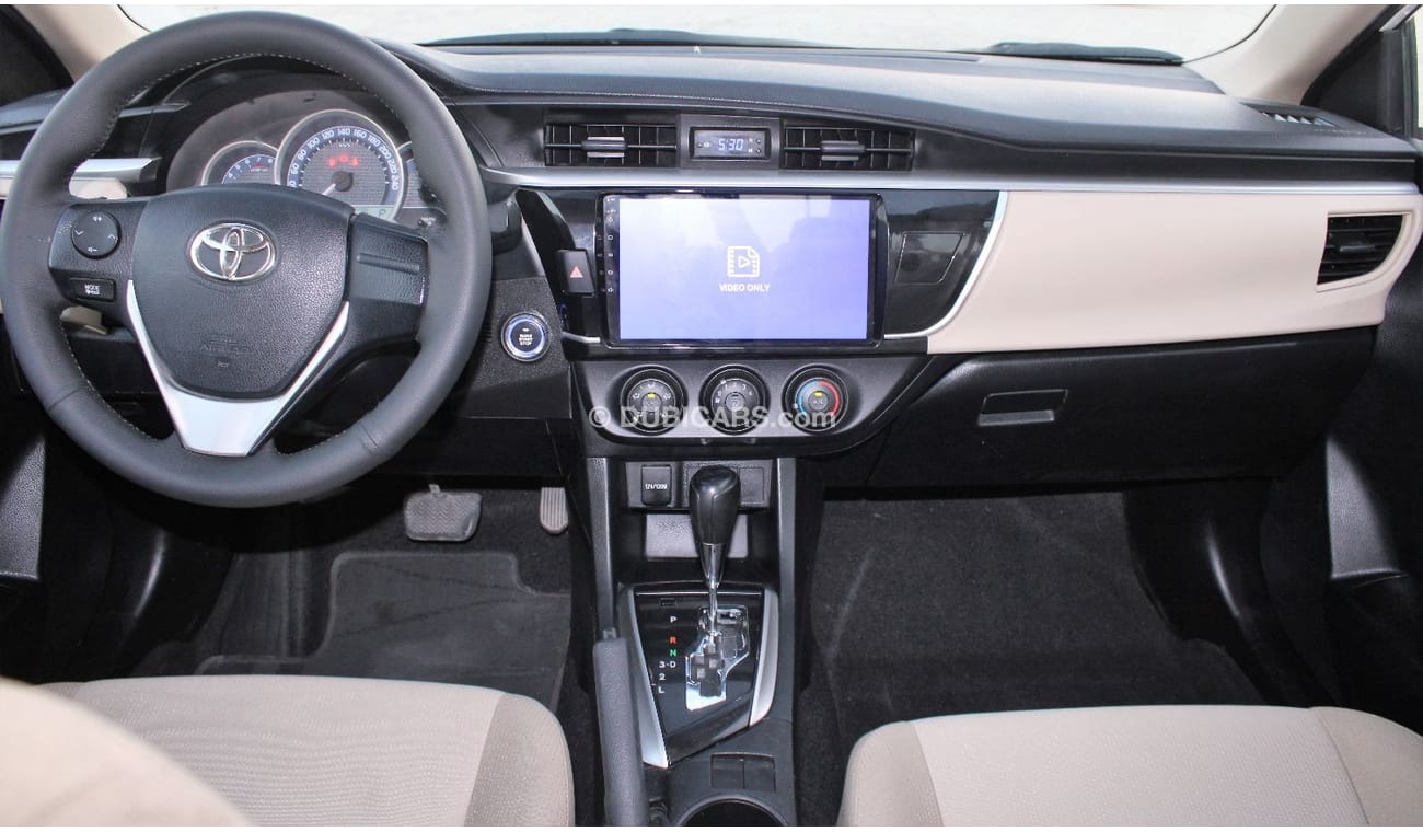 Toyota Corolla Toyota Corolla 2015 white GCC number 2 in excellent condition without accidents, very clean from ins