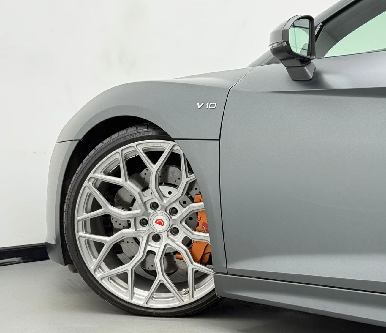 أودي R8 V10 RWD 5.2L (540 HP) 2016 Audi R8 V10 Quattro, Very Low Km, RECARO Seats, Fully Loaded, Excellent C