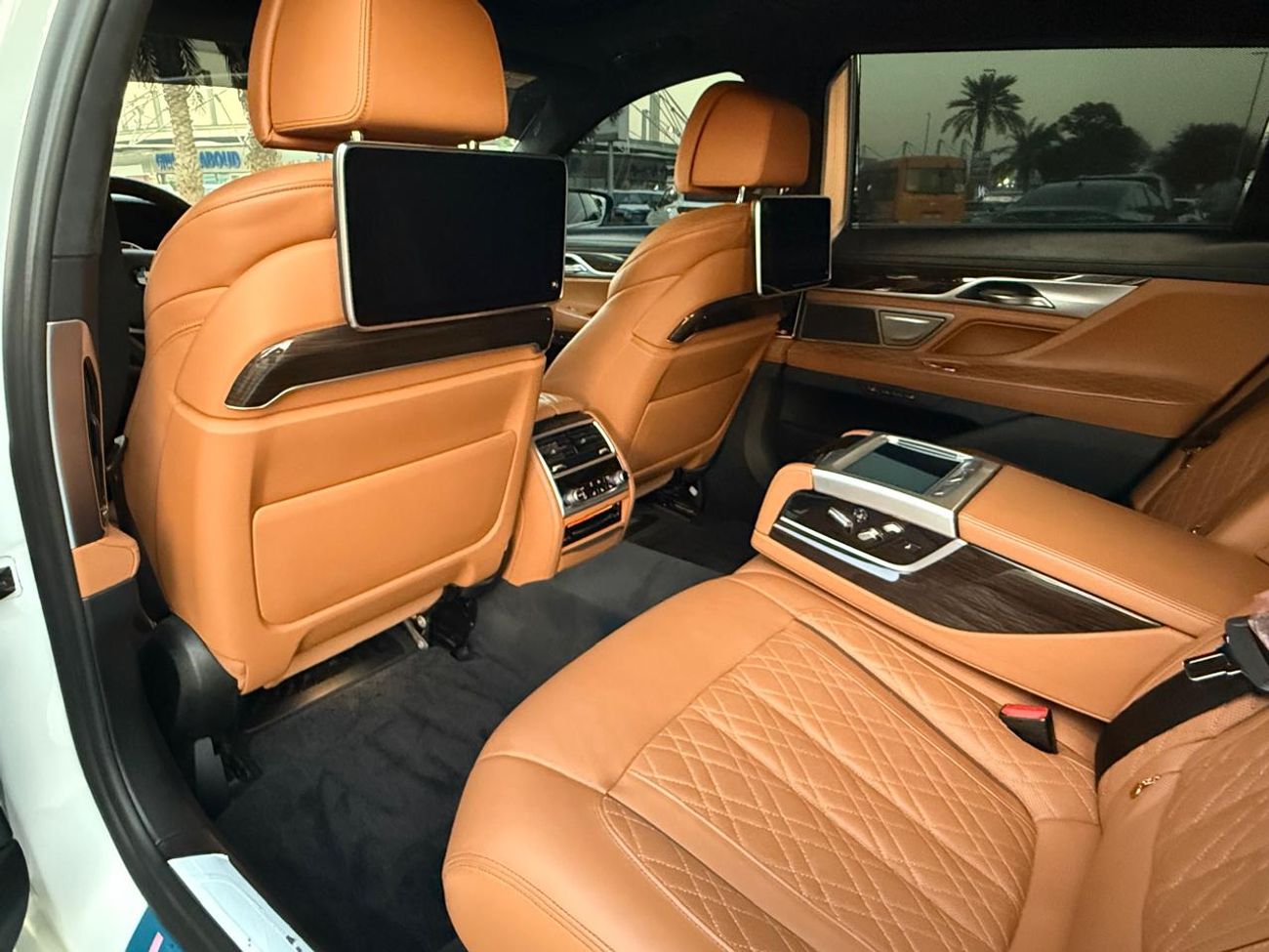 BMW 740Li Executive 3.0L (322 HP)