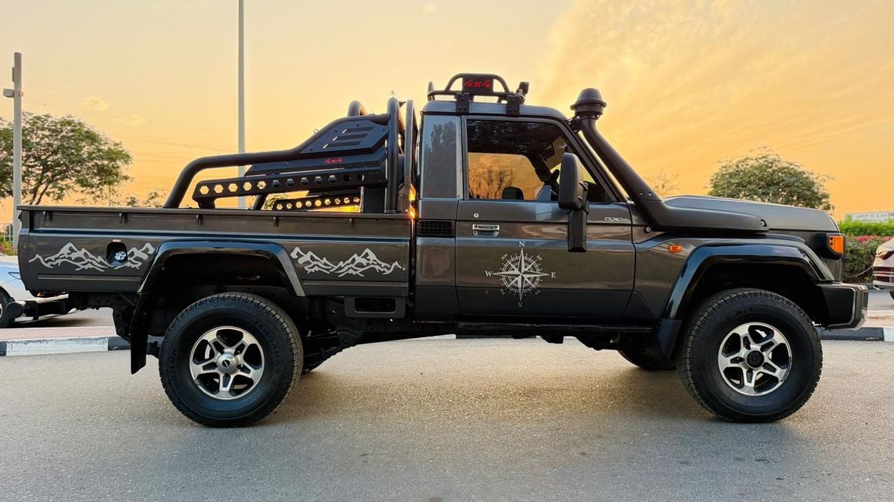 تويوتا لاند كروزر بيك آب MODIFIED TO 2025 MODEL | SINGLE CAB | MANUAL TRANSMISISON | 4.5L | RHD | SPORTS BAR
