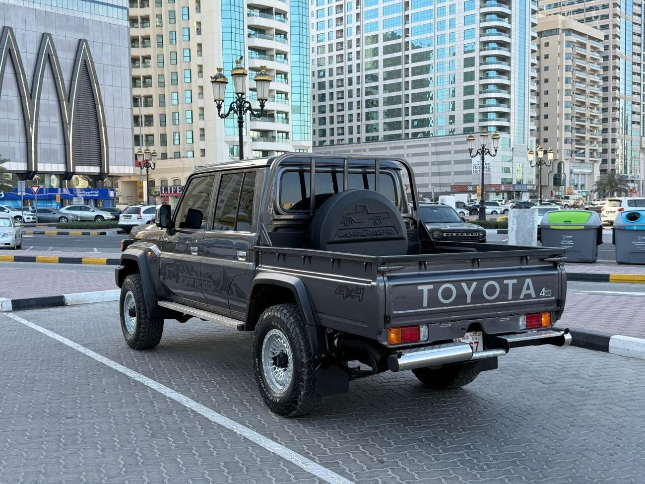 Toyota Land Cruiser Pick Up V8 With Upgrade Shape