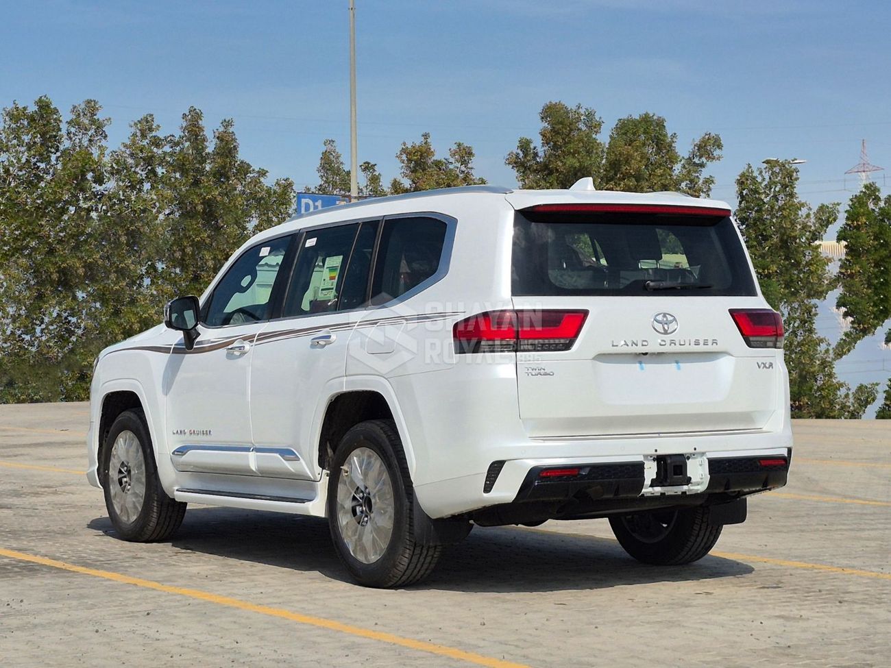 تويوتا لاند كروزر LC300 3.5L TWIN TURBO VXR FULL OPTION PETROL V6 AT 7S 2026MY