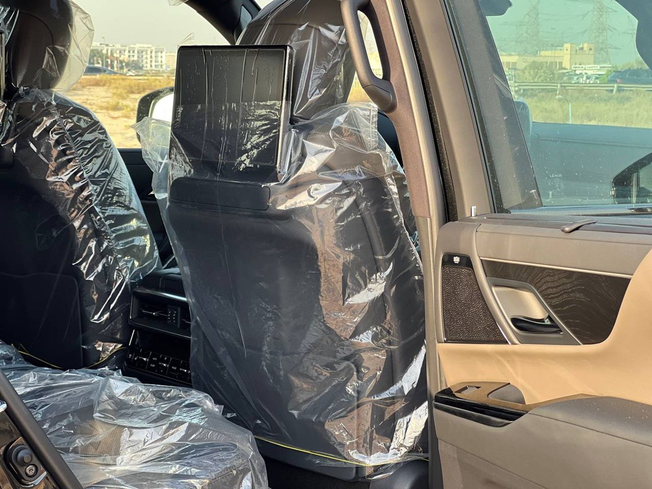 Lexus LX 600 OVER-TRAIL 3.5L PTR A/T // 2025 // FULL OPTION WITH OFF ROAD TYRE , RADAR , HEAD UP DISPLAY // SPECI