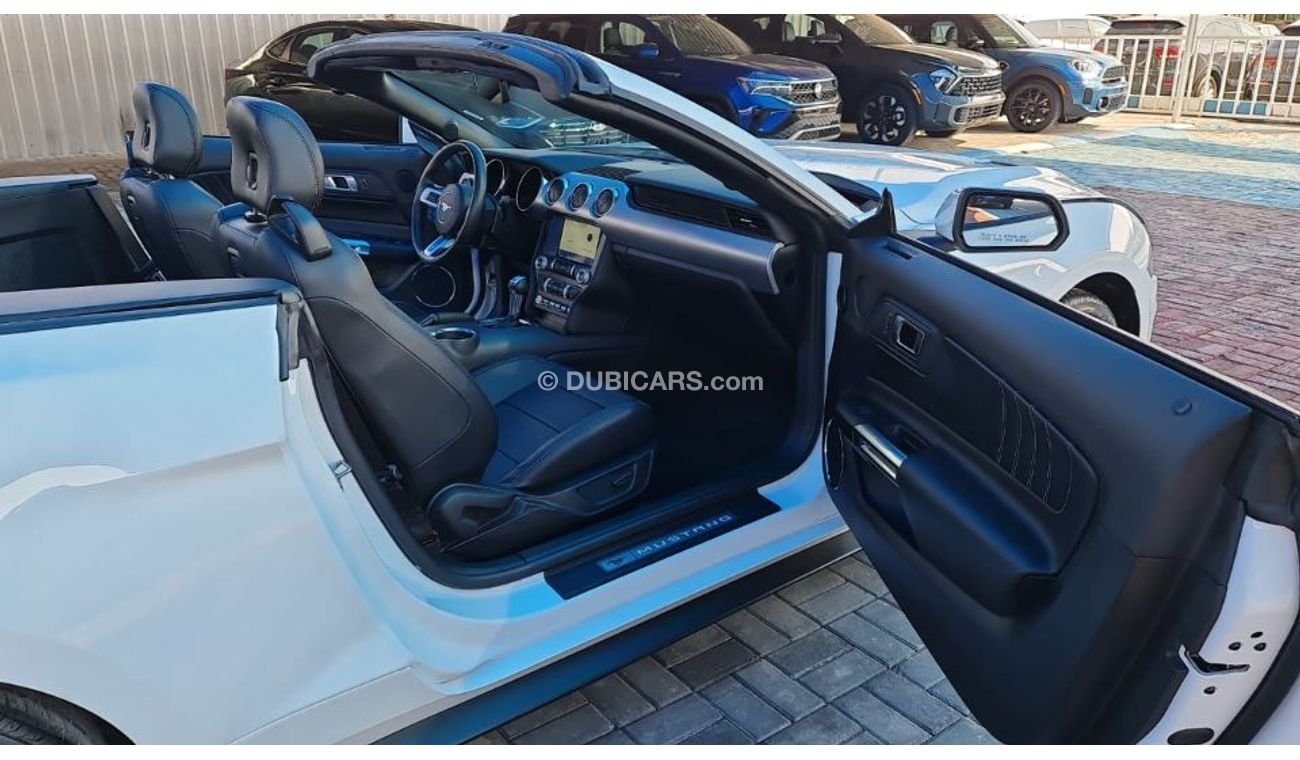 Ford Mustang car in perfect condition 2023 2.3l  America