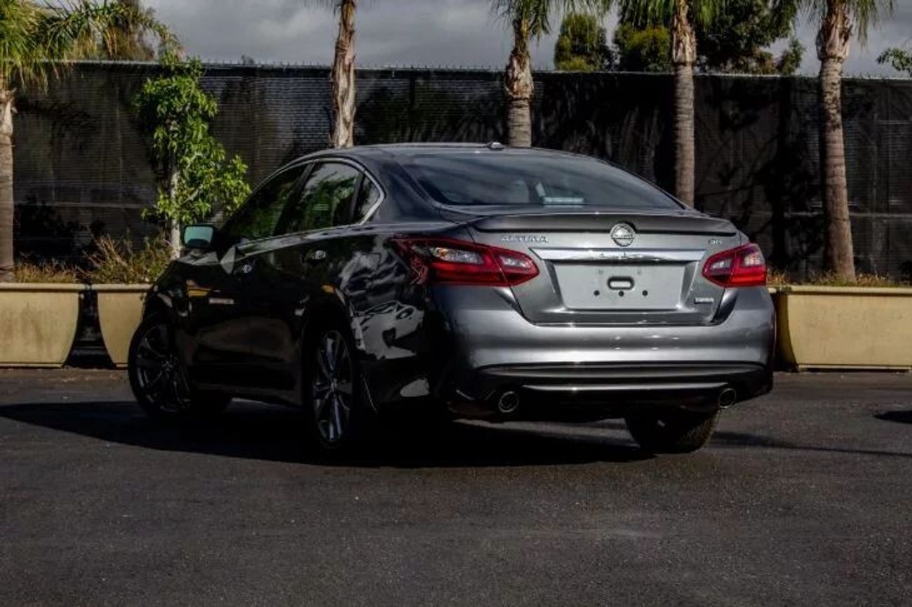 Nissan Altima st