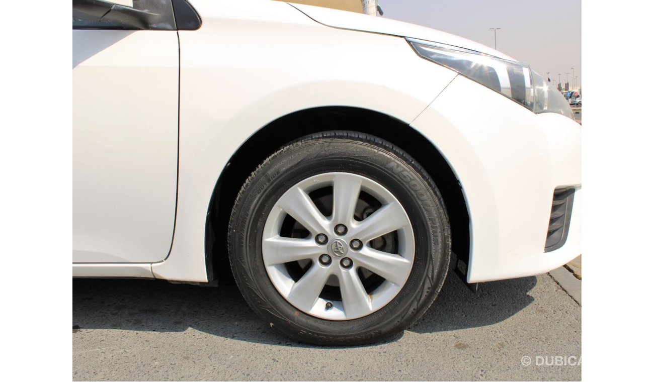 Toyota Corolla ACCIDENTS FREE - GCC - MID OPTION - CAR IS IN PERFECT CONDITION INSIDE OUT