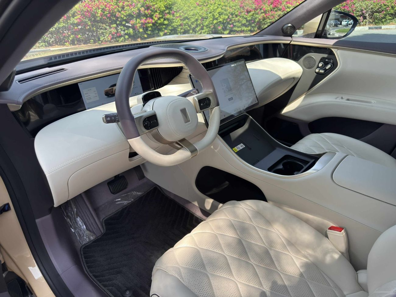 أفاتر 11 Premium AWD